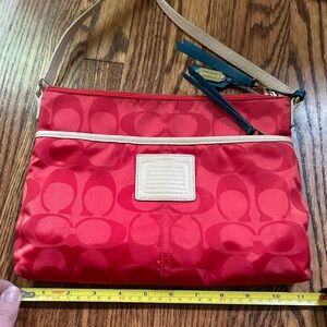 Coach Legacy Weekend Signature Nylon Hippie Swing Bag Shoulder Bag Crossbody Red